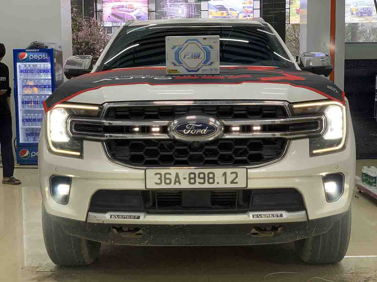 Độ Bi Gầm X-Light F10 Hyper Cho Ford Everest