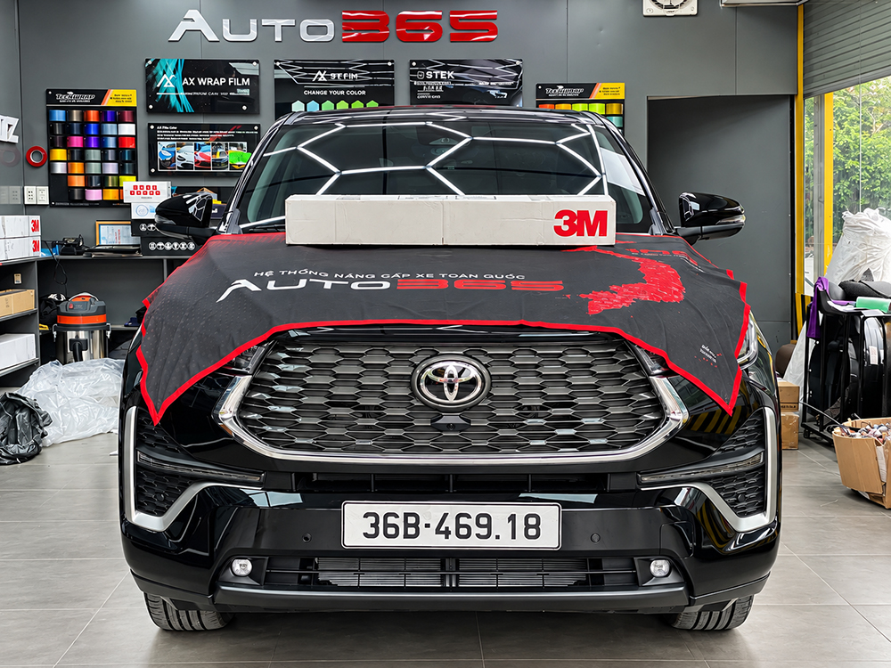 Dán phim cách nhiệt Innova Cross 2026
