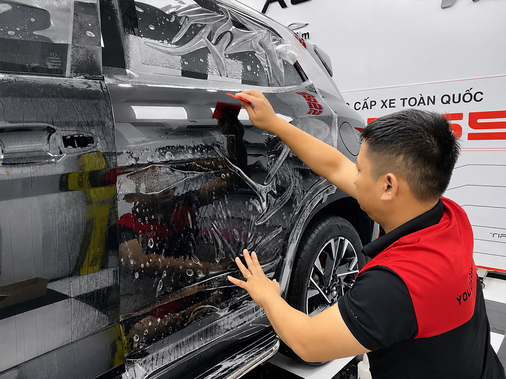 Hỗ trợ phục hồi các vết xước nhẹ trên bề mặt phim
